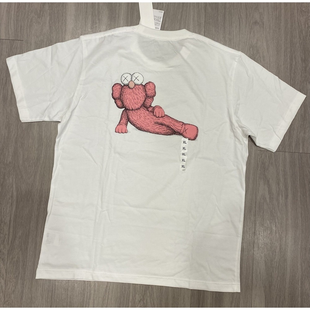Uniqlo X KAWS UT 2023 White/Pink Graphic T-Shirt BRAND NEW NWT Size XL
